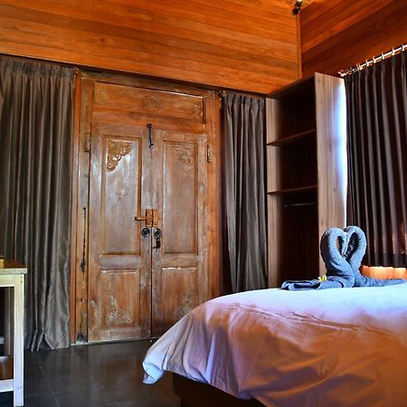 Putra'Lebah Amed Guest House Kültér fotó