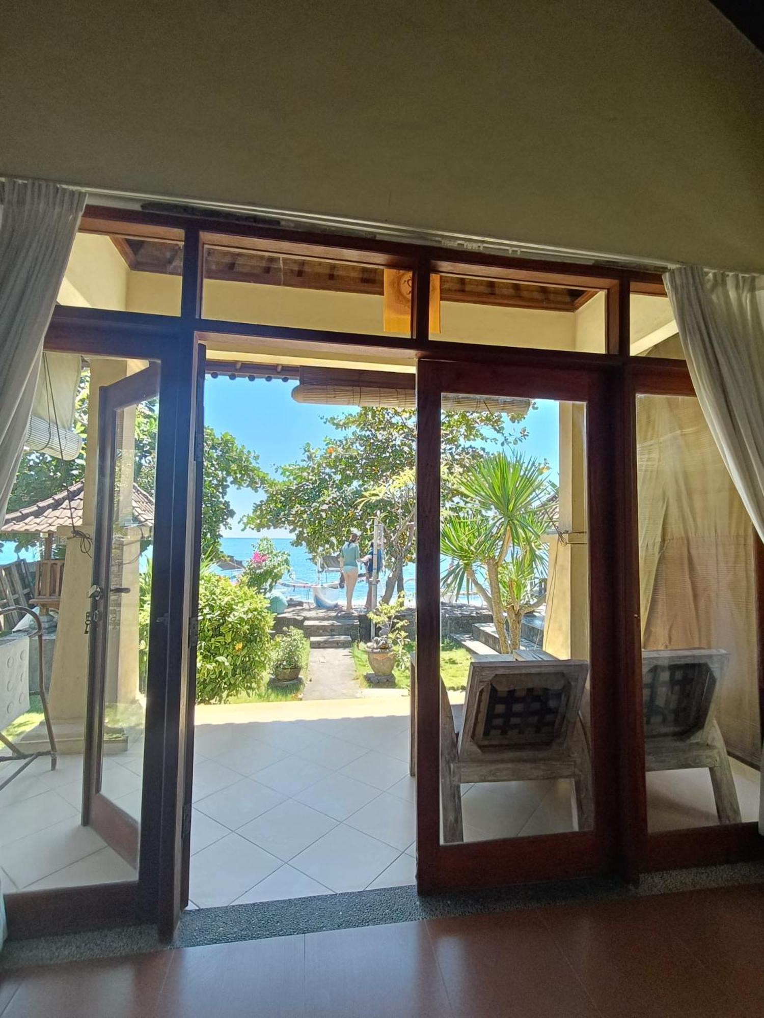 Putra'Lebah Amed Guest House Kültér fotó