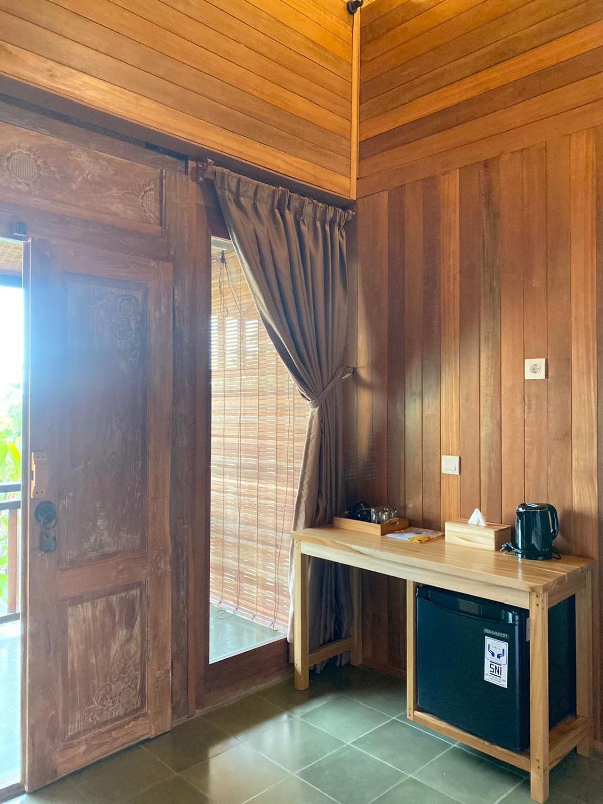 Putra'Lebah Amed Guest House Kültér fotó