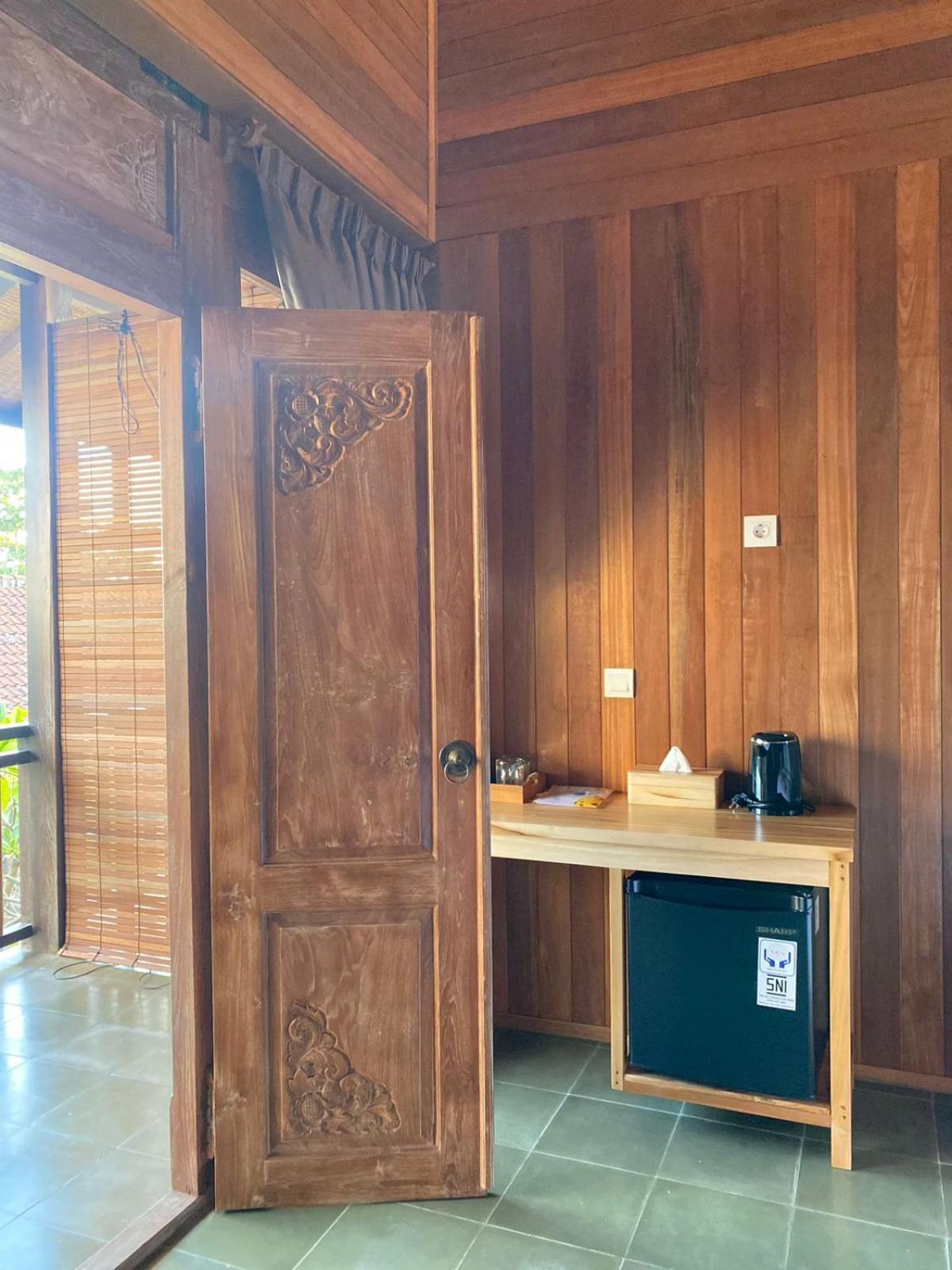 Putra'Lebah Amed Guest House Kültér fotó