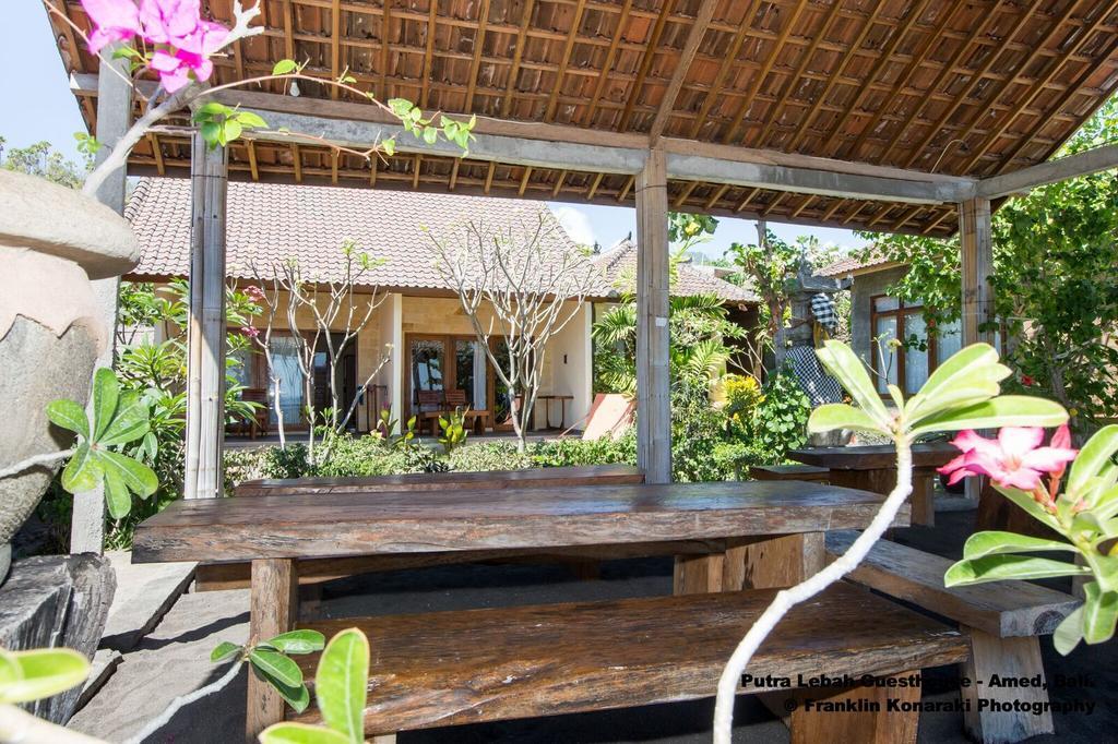 Putra'Lebah Amed Guest House Kültér fotó